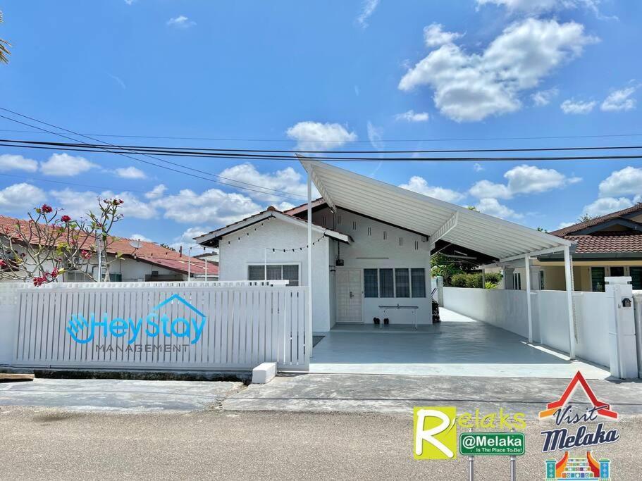 Klebang 17pax Privateswimmingpool Townarea By Heystay Management Malacca